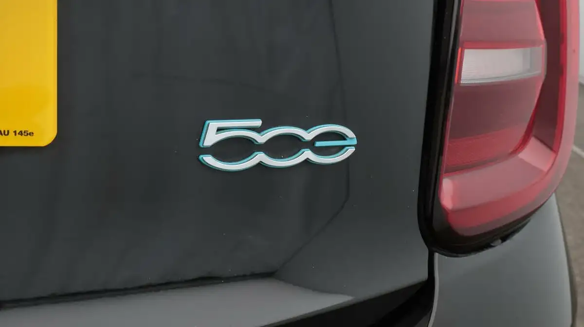 2022-fiat-500-e-icon-117bhp-big-23