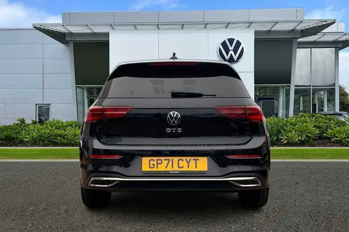 2021-volkswagen-golf-14-tsi-gte-big-8