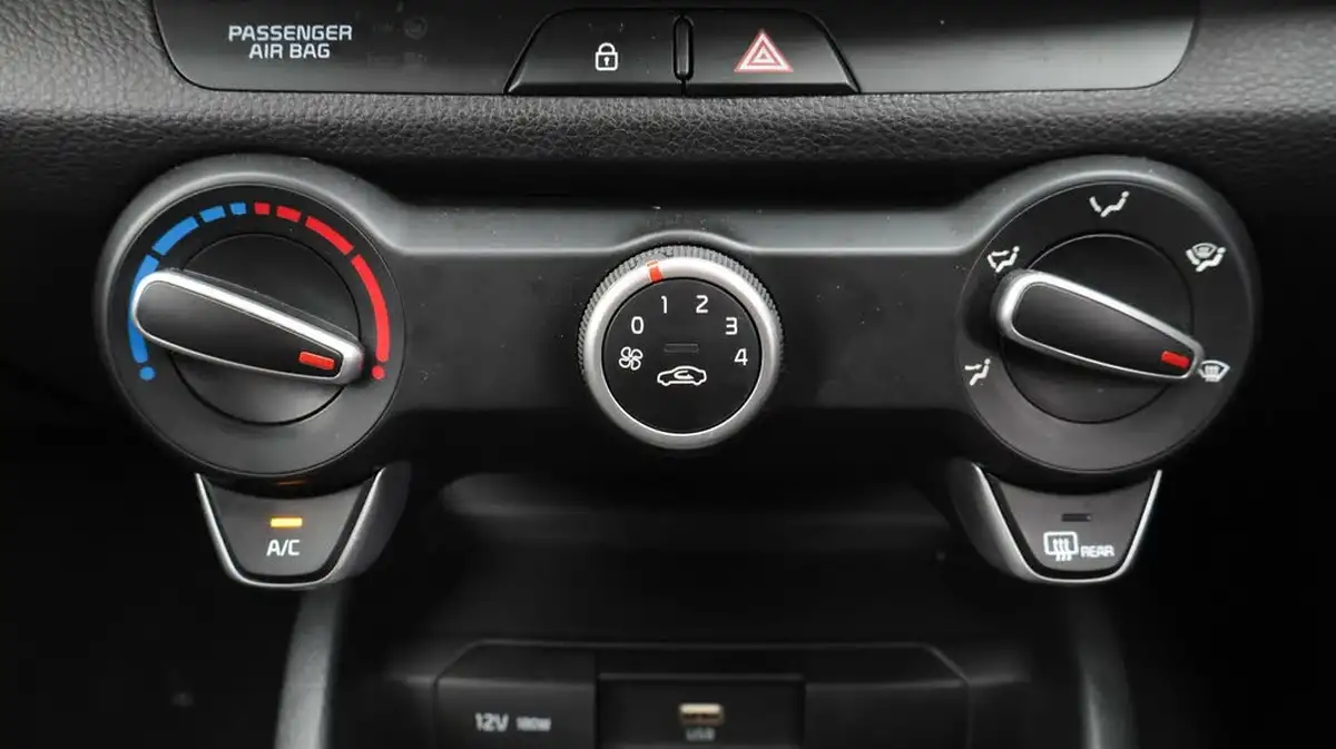 2022-kia-stonic-10-t-gdi-2-dct-big-12