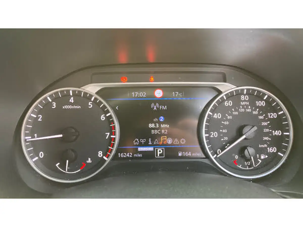 2021-nissan-juke-10-dig-t-tekna-dct-big-26