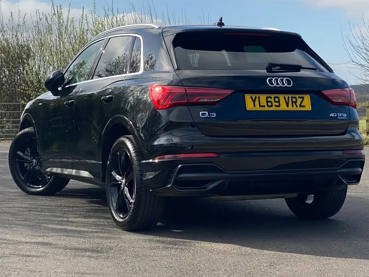 2020-audi-q3-20-40-tfsi-s-line-station-wagon-big-2
