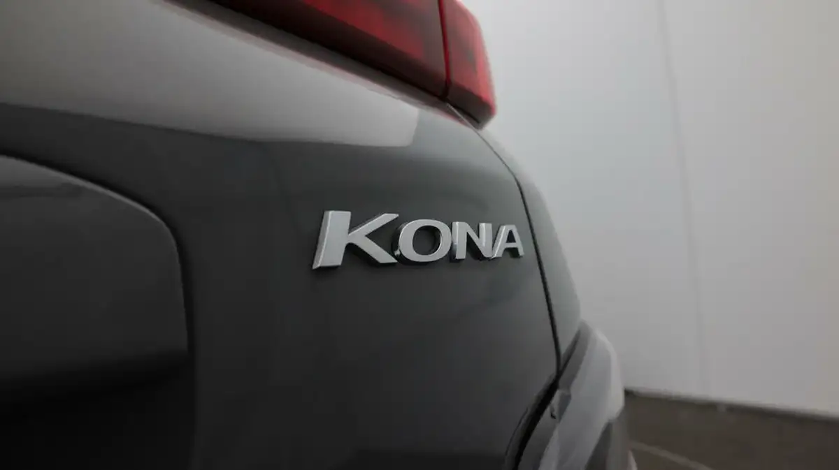 2022-hyundai-kona-e-ultimate-big-24