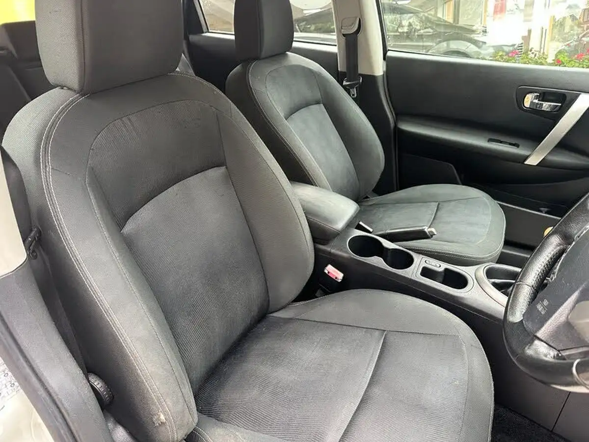 2011-nissan-qashqai-16-acenta-big-9