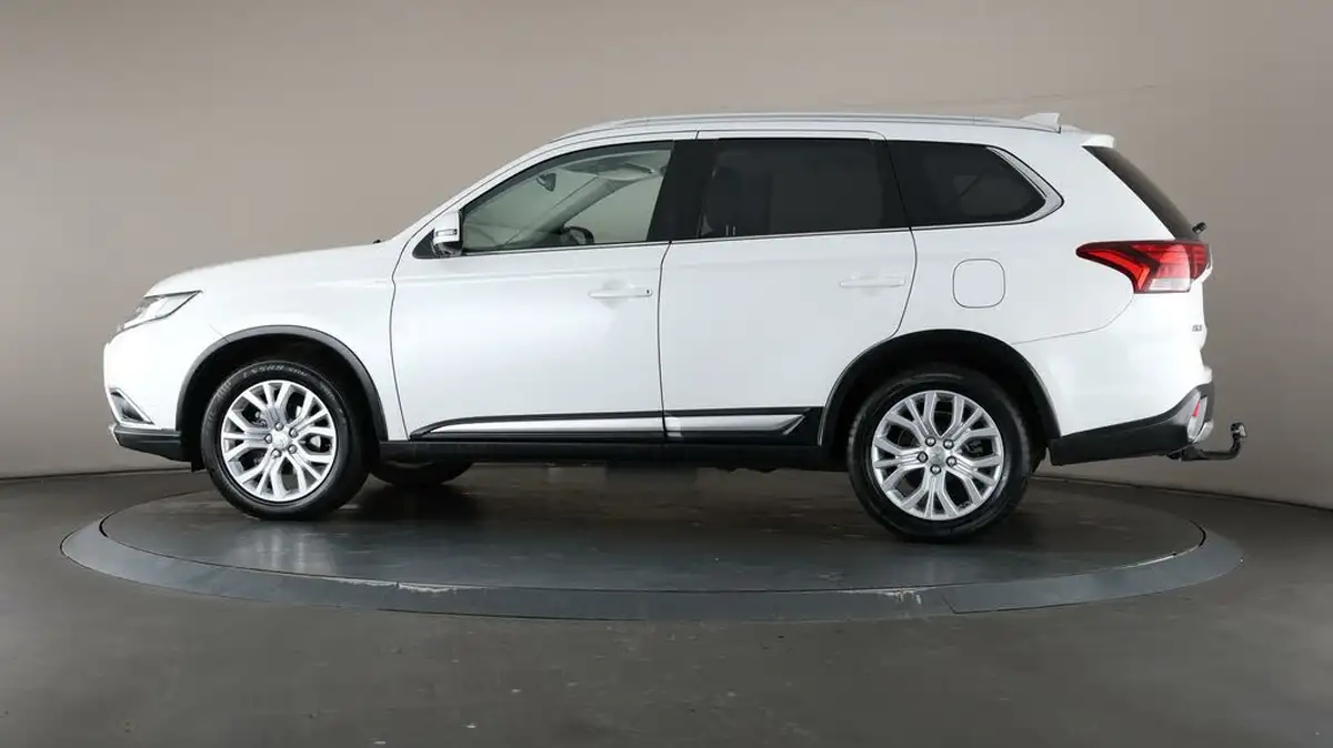 2018-mitsubishi-outlander-22di-d-4-leather-big-26