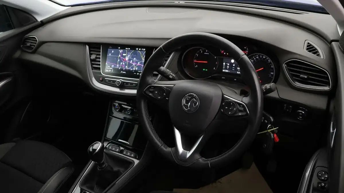 2020-vauxhall-grandland-x-12-business-edition-nav-big-8