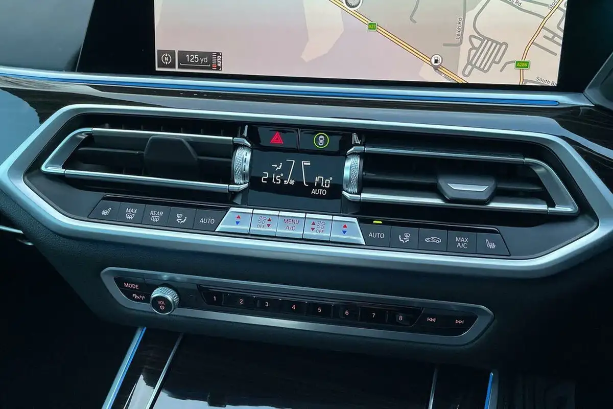 2021-bmw-x5-30-xdrive-45e-m-sport-big-38