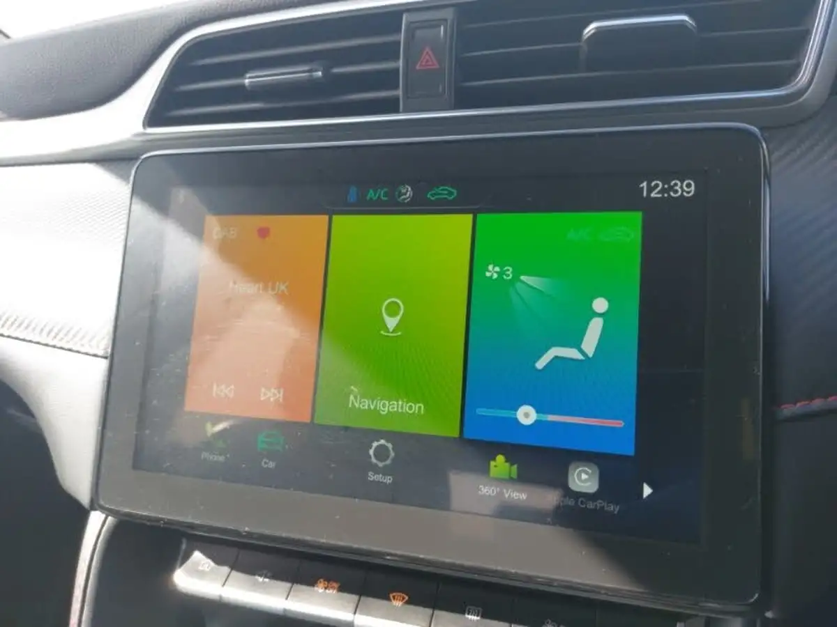 2022-mg-zs-suv-15-vti-tech-exclusive-big-12