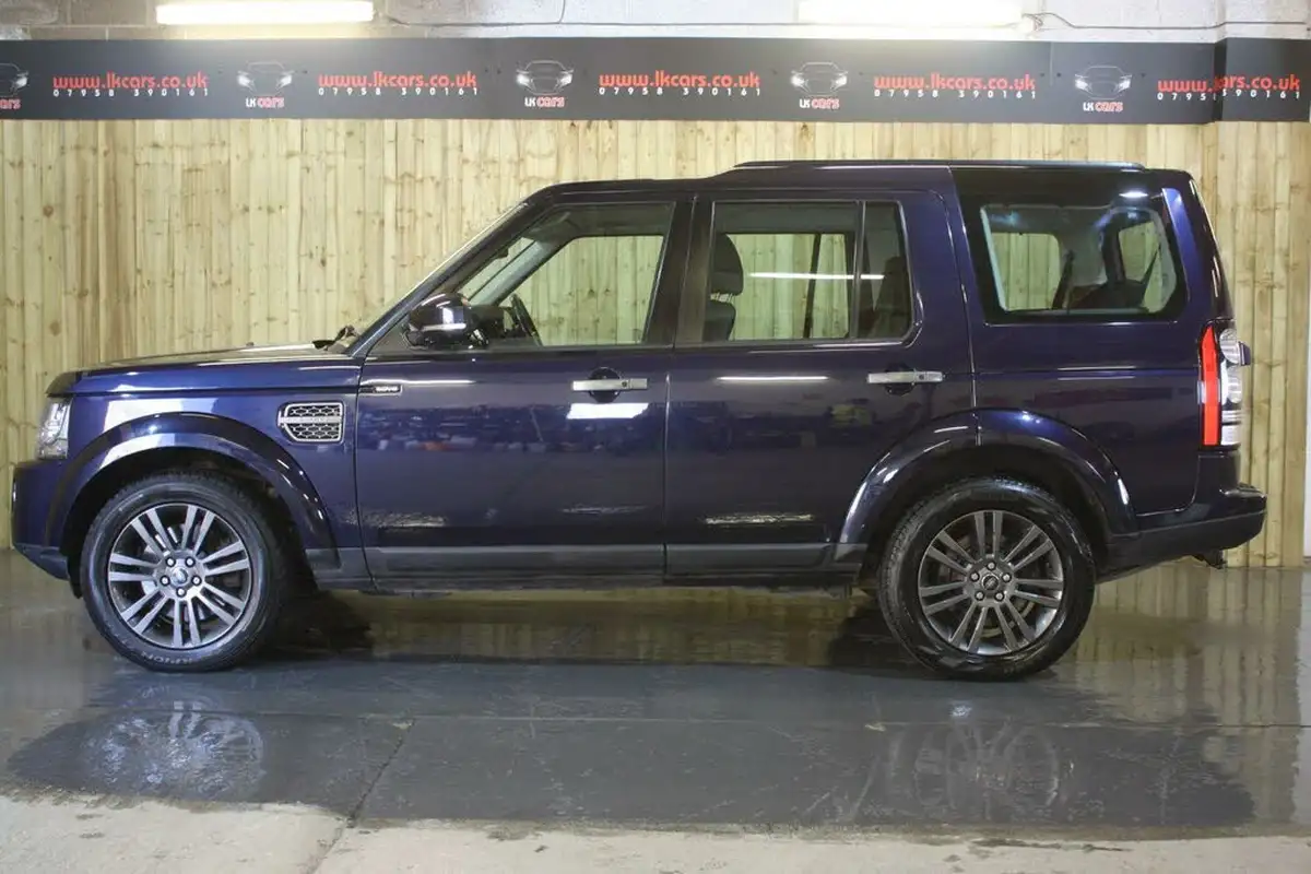 2016-land-rover-discovery-4-30-sd-v6-graphite-big-6