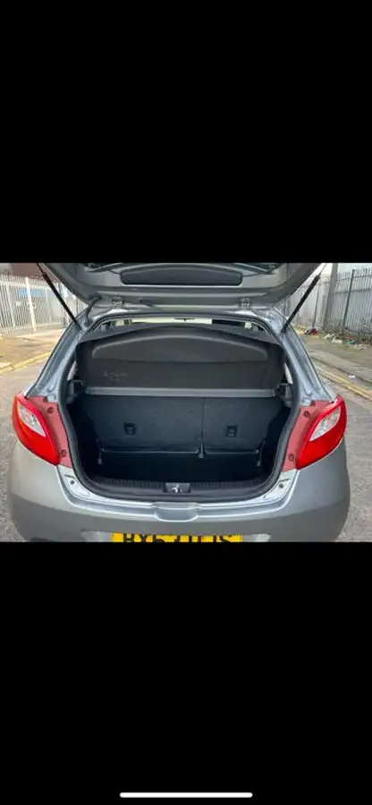 2013-mazda-mazda2-13-tamura-5d-big-9