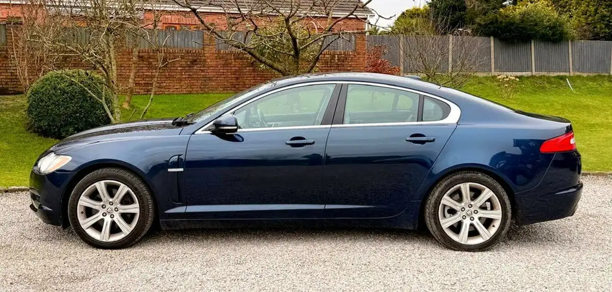 2010-jaguar-xf-30-luxury-big-6