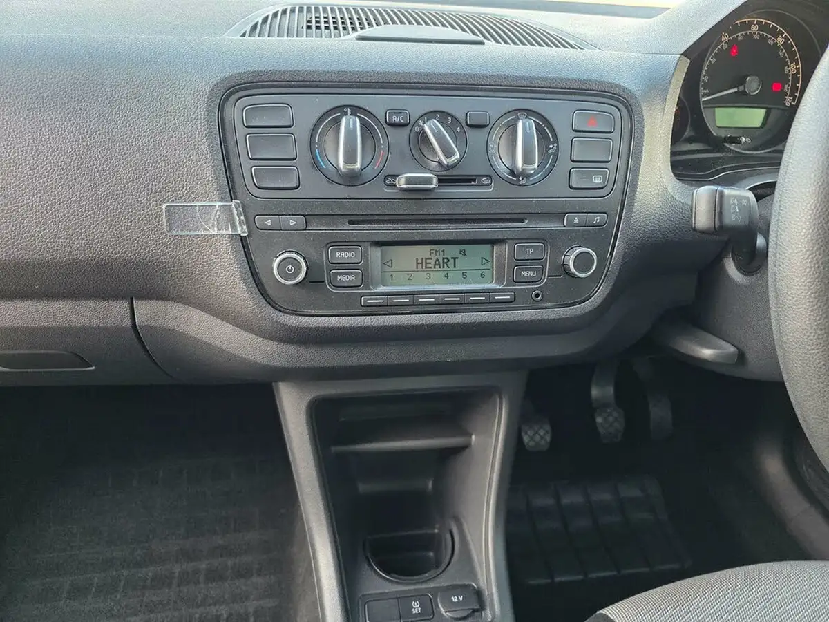 2015-skoda-citigo-10-se-5d-big-31