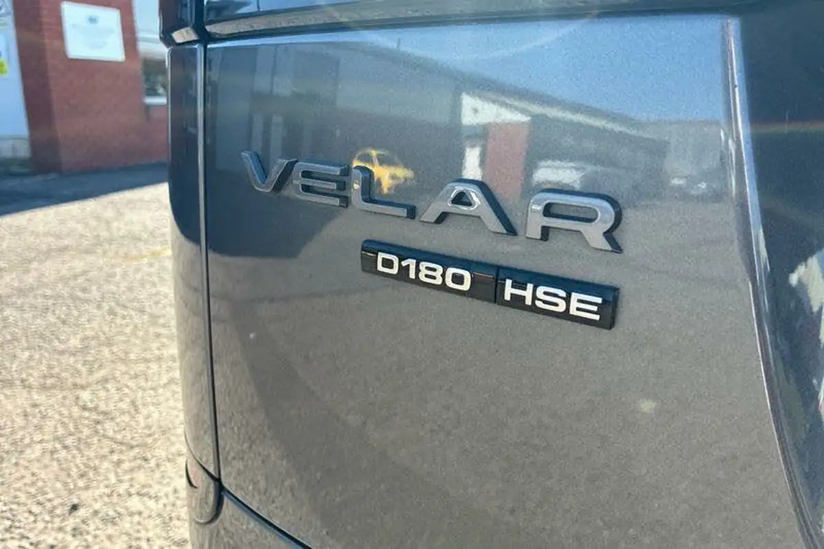 2019-land-rover-range-rover-velar-20-d180-r-dynamic-hse-big-39
