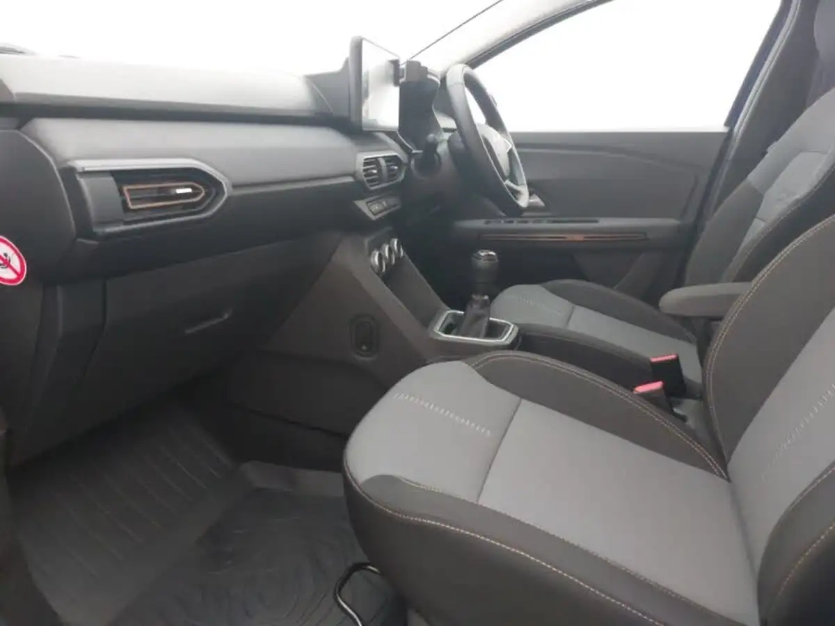 2023-dacia-sandero-stepway-10-tce-essential-90bhp-big-4