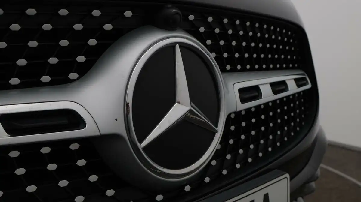 2021-mercedes-benz-gla-class-13-gla-180-amg-line-premium-plus-1332cc-big-23