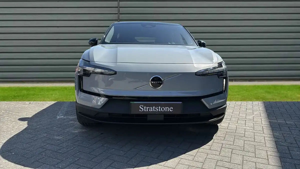 2024-volvo-ex30-e-twin-plus-big-6