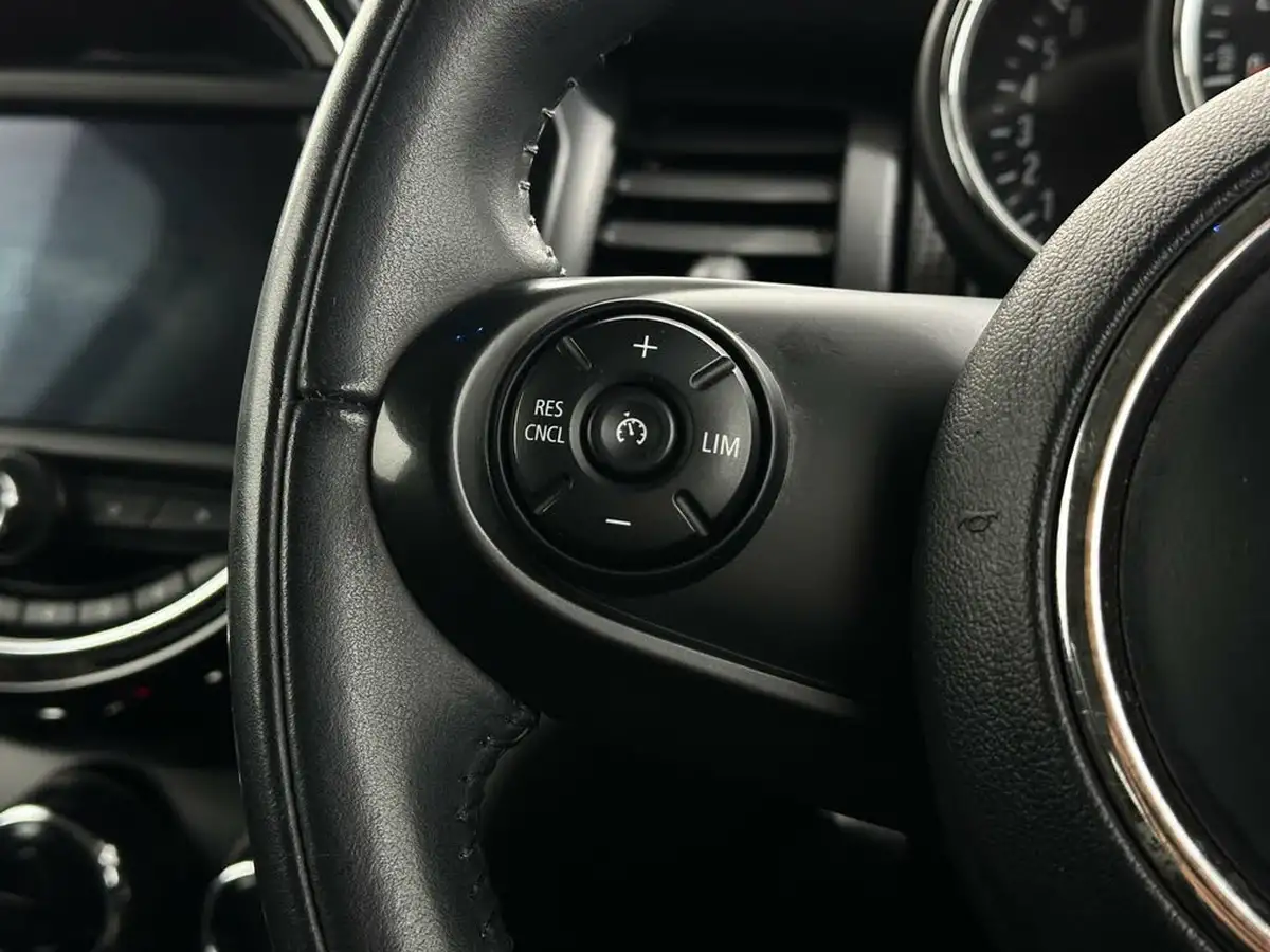 2019-mini-cooper-15-cooper-classic-hatchback-3d-auto-big-10