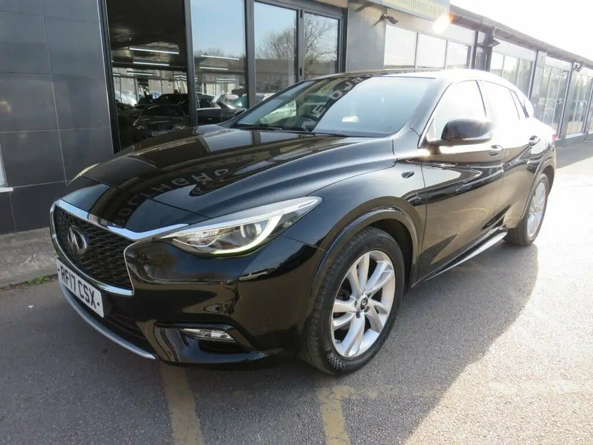 2017-infiniti-q30-15d-business-executive-dct-big-17