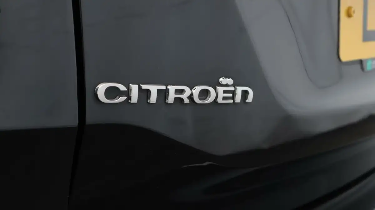 2021-citroen-c4-e-shine-plus-big-21
