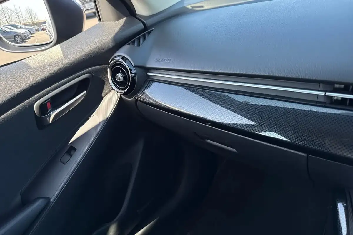 2019-mazda-mazda2-15-se-l-nav-big-55