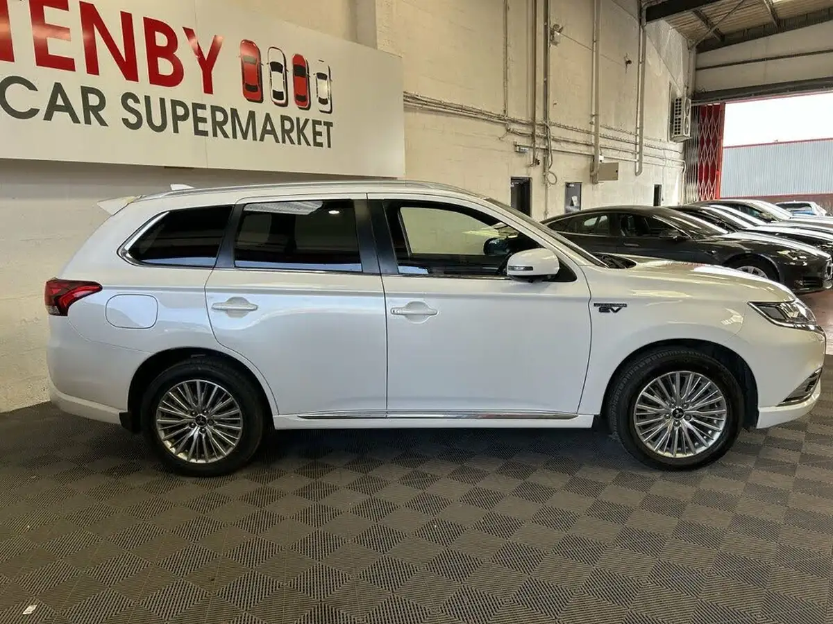 2019-mitsubishi-outlander-24-4h-phev-big-9