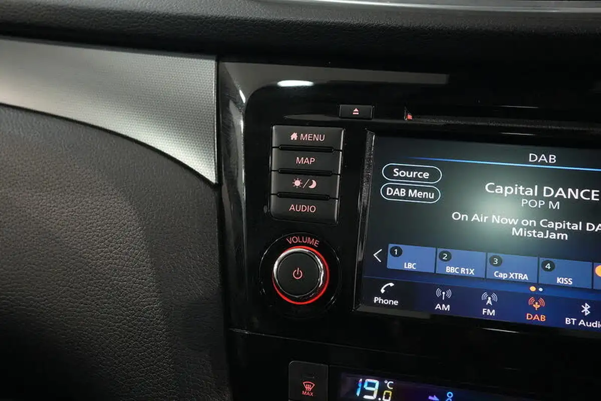 2019-nissan-qashqai-13-dig-t-tekna-160ps-dct-big-37