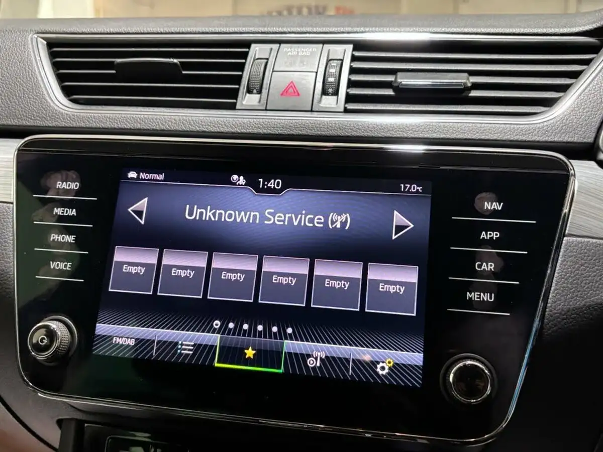 2020-skoda-superb-14-tsi-se-technology-estate-big-25