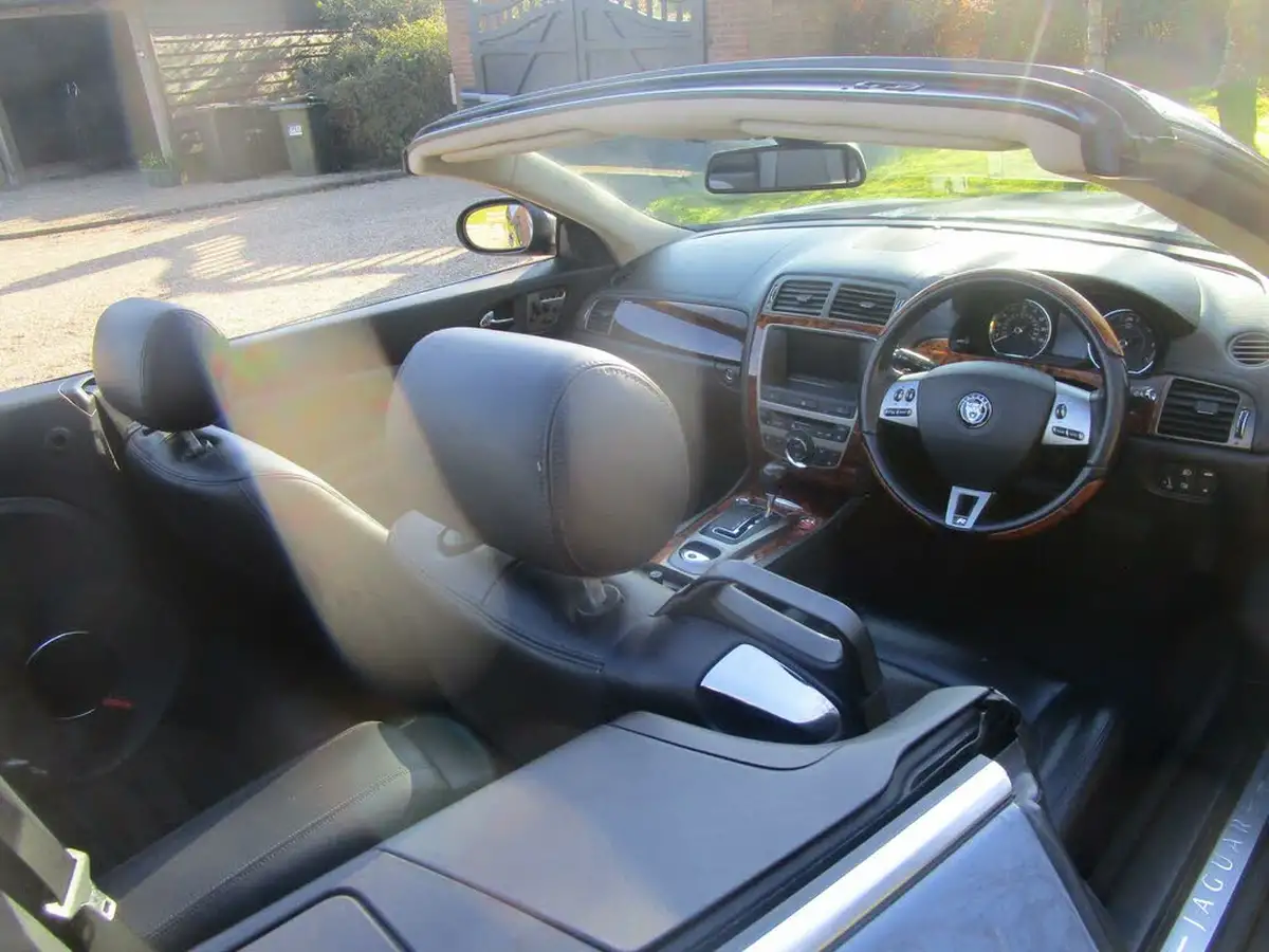 2007-jaguar-xkr-42-convertible-big-29