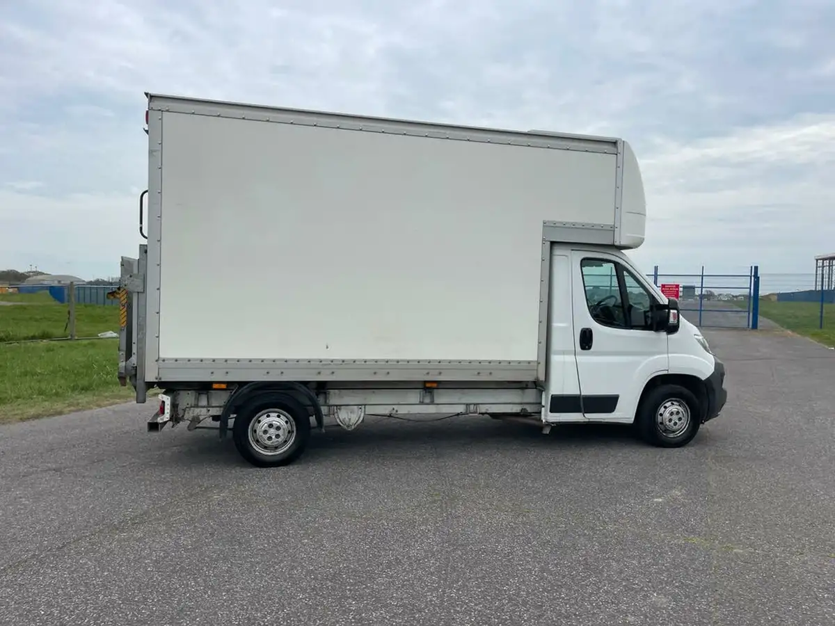 2015-citroen-relay-22td-35-l3-130-luton-big-69