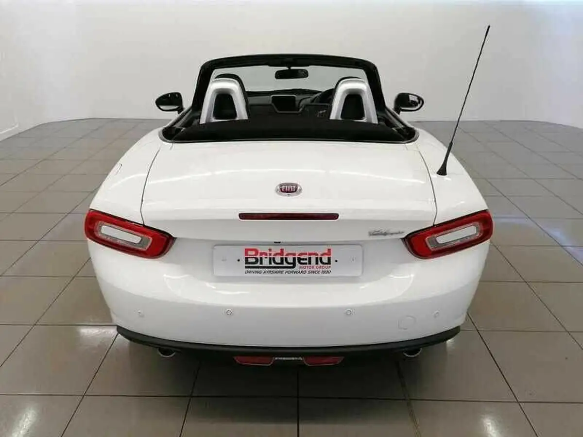 2017-fiat-124-14-multiair-124-spider-lusso-big-5
