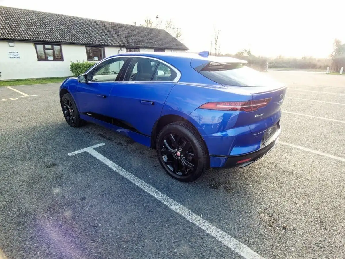 2019-jaguar-i-pace-ev400-se-big-17