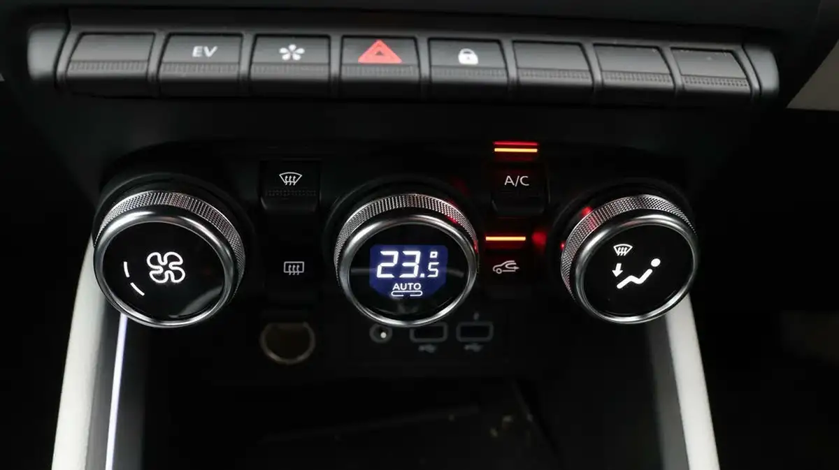 2022-renault-clio-16-s-edition-big-12