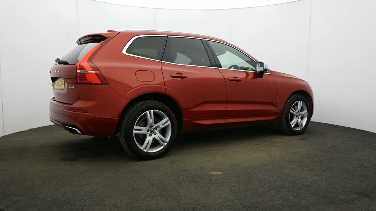 2018-volvo-xc60-20td-d4-r-design-4x4-geartronic-big-48