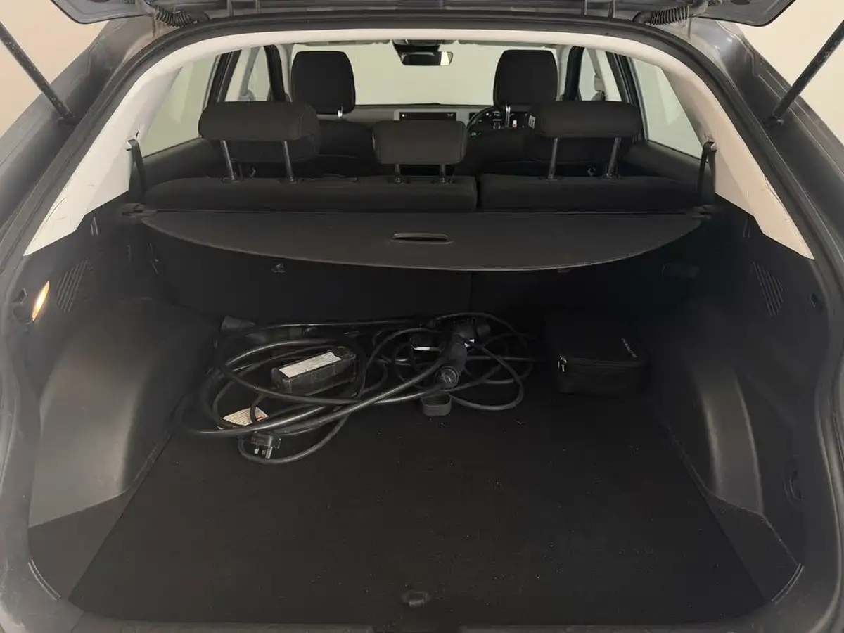 2022-hyundai-ioniq-5-e-se-connect-big-33