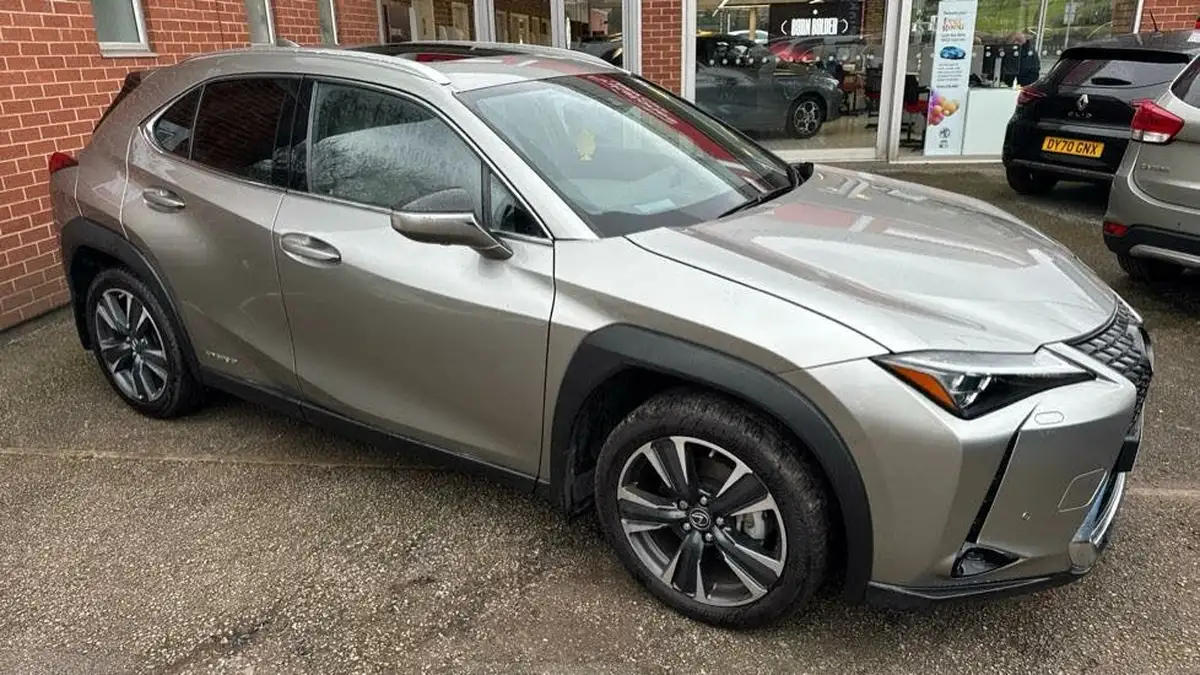 2021-lexus-ux-250h-20-takumi-big-19