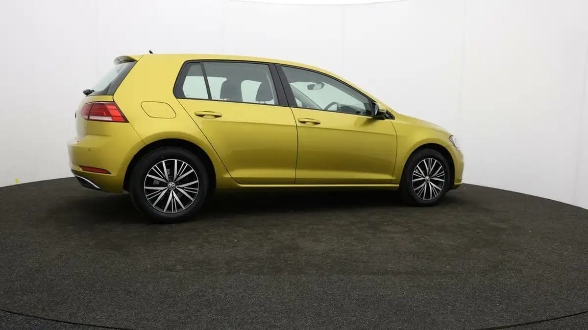 2018-volkswagen-golf-20tdi-se-nav-bmtss-hatchback-5d-dsg-big-27