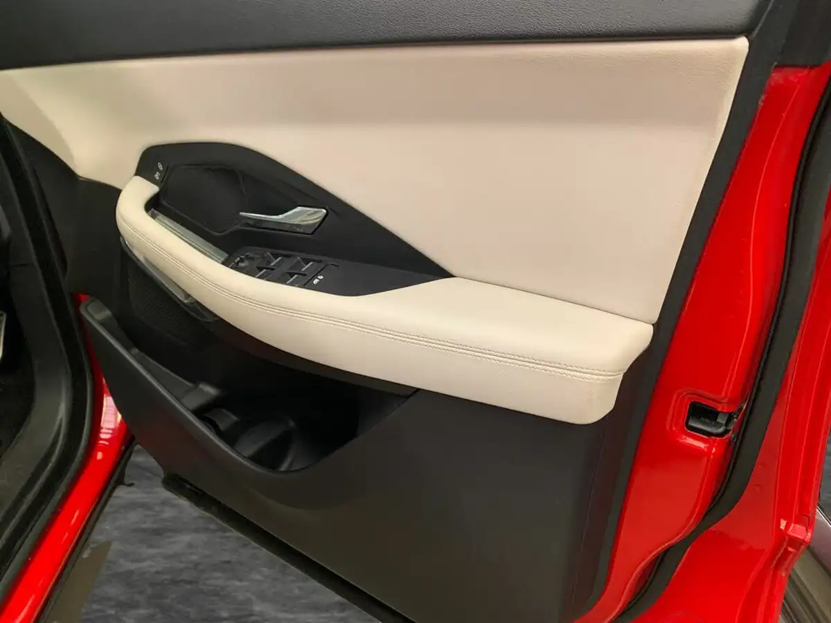 2019-jaguar-e-pace-20-i4d-r-dynamic-s-150ps-big-28