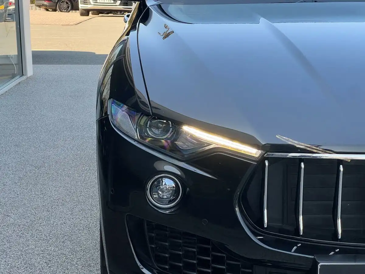 2017-maserati-levante-30td-awd-big-67