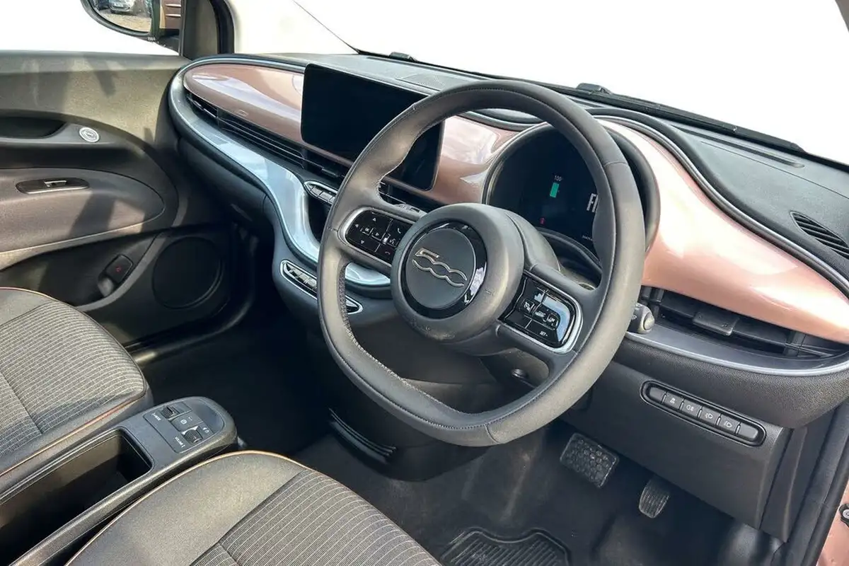 2021-fiat-500-e-icon-big-5