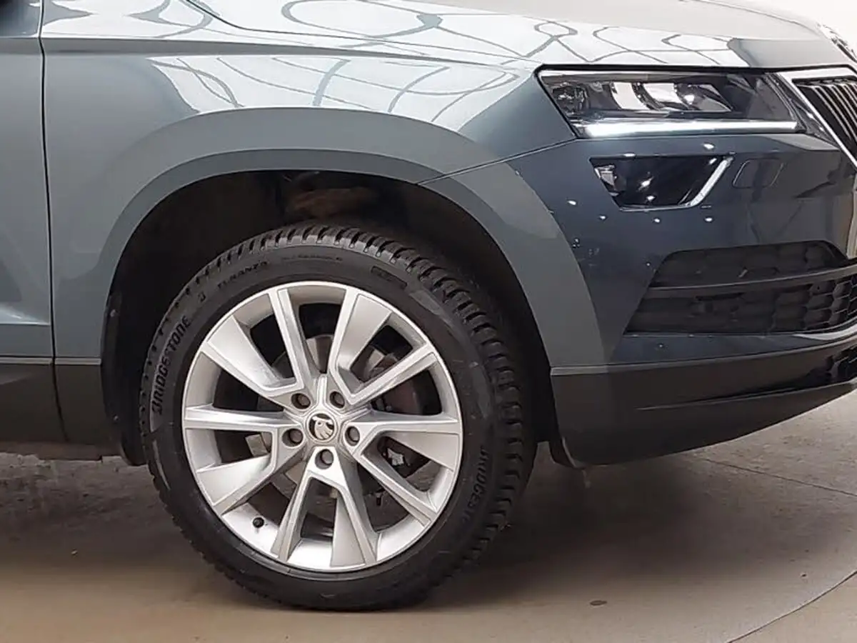 2019-skoda-karoq-15-tsi-se-l-dsg-big-8