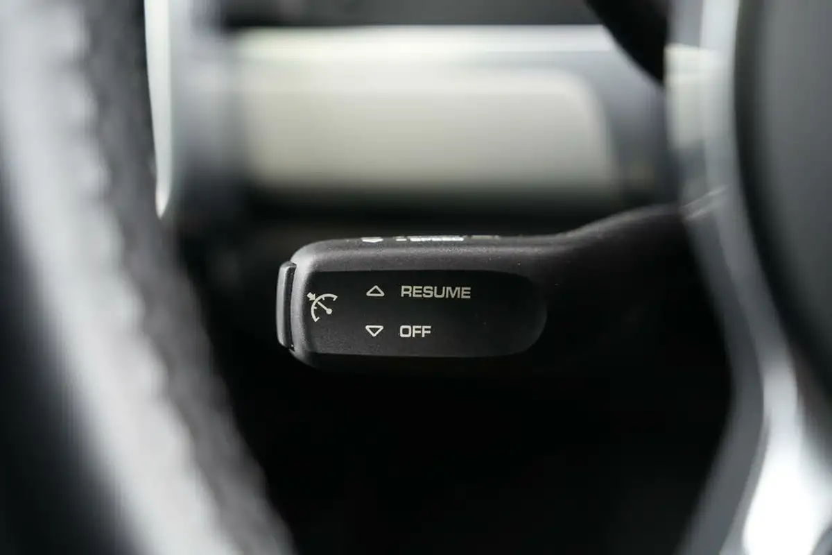2017-porsche-cayenne-30-s-e-hybrid-platinum-edition-big-44