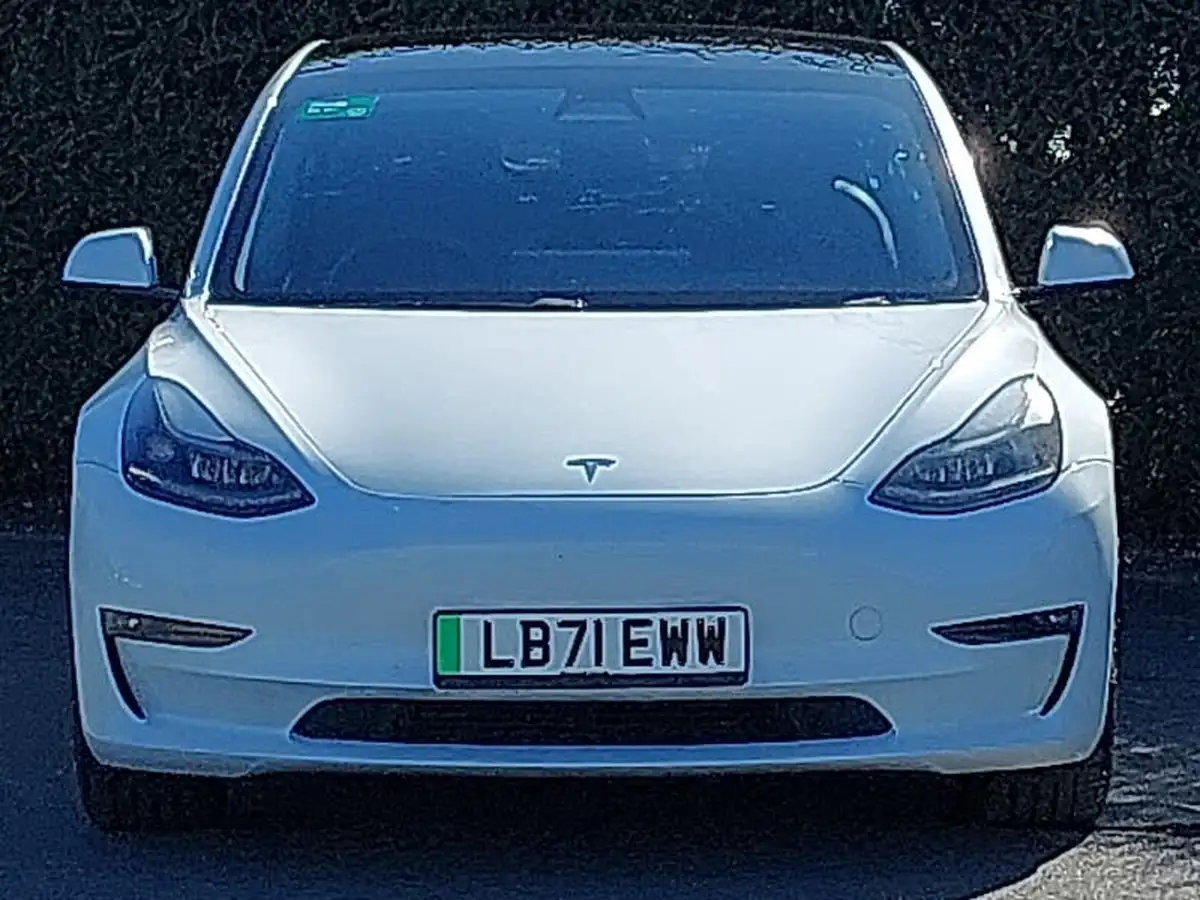 2021-tesla-model-3-e-long-range-awd-big-18