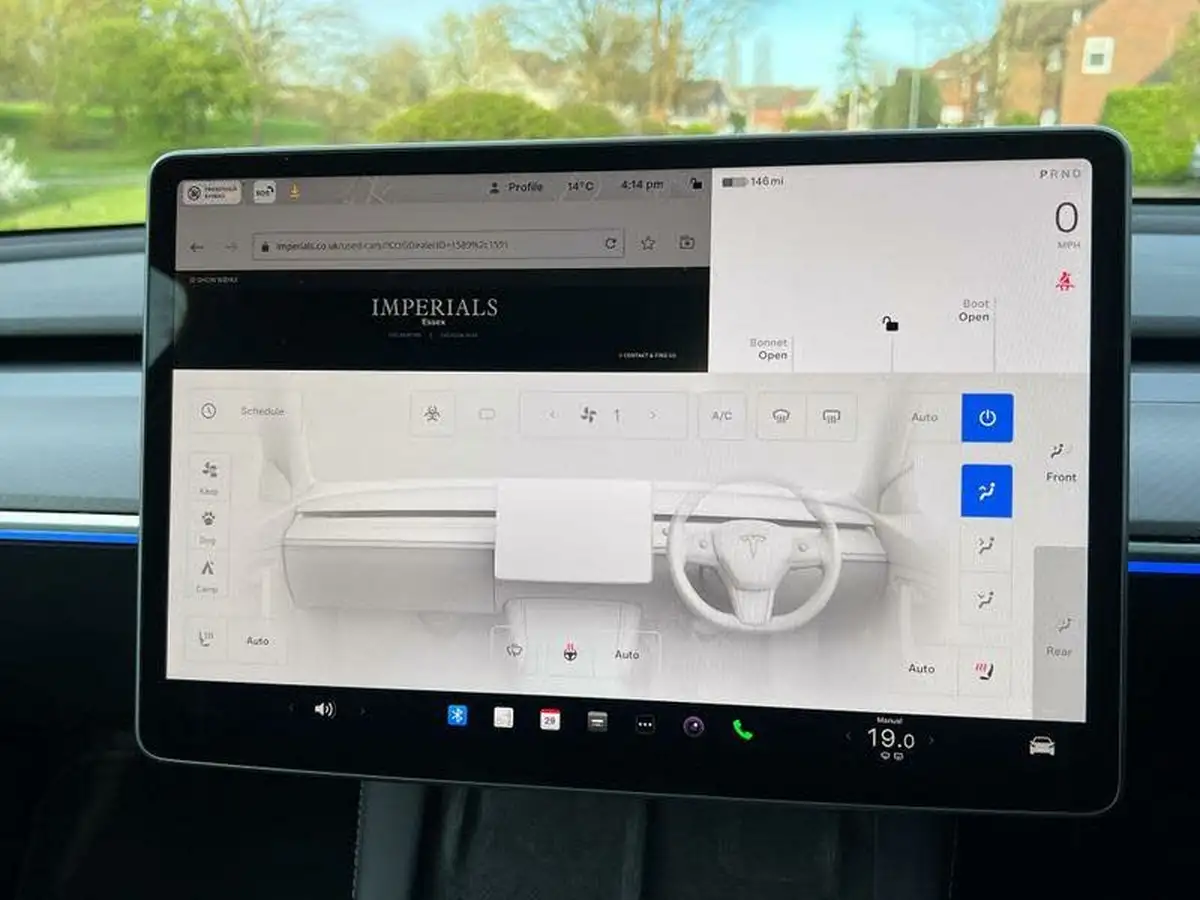 2022-tesla-model-y-e-long-range-big-25