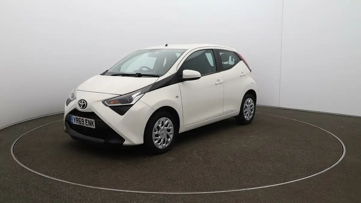 2019-toyota-aygo-10-vvt-i-x-play-tss-x-shift-big-3