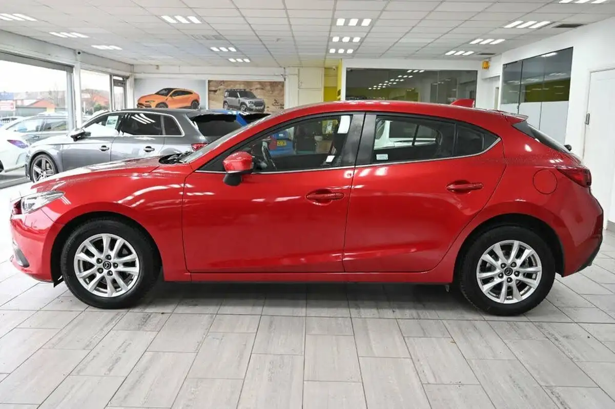 2014-mazda-mazda3-20-se-hatchback-5d-big-3