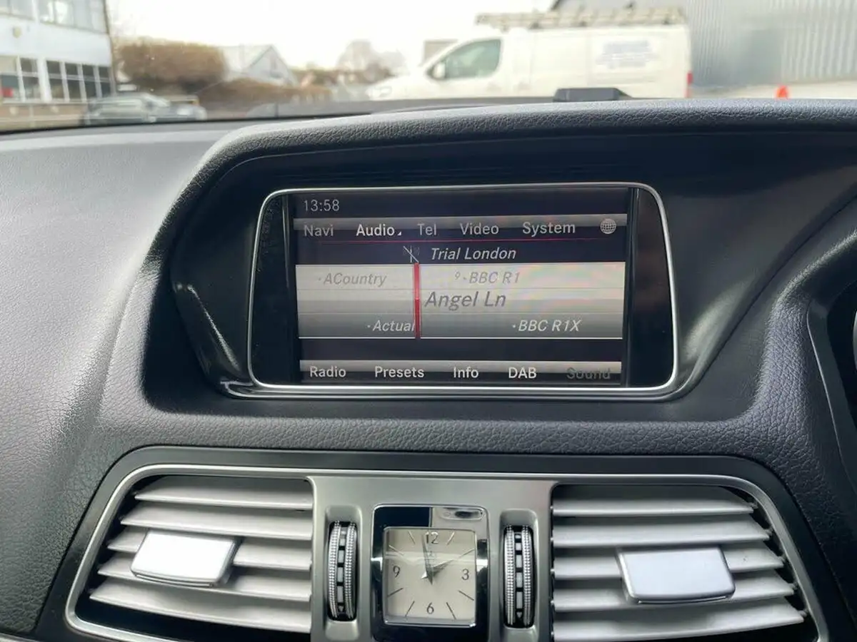 2013-mercedes-benz-e-class-21td-e250-cdi-amg-sport-cdi-cabriolet-2d-big-3