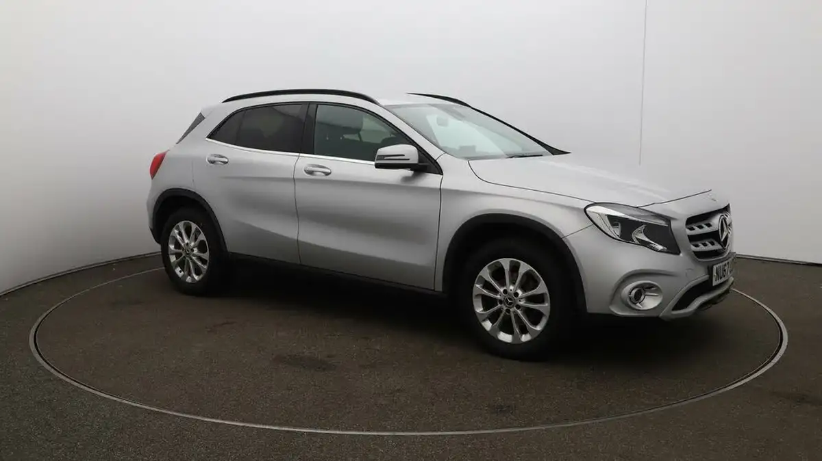 2017-mercedes-benz-gla-class-16-gla-200-se-big-36