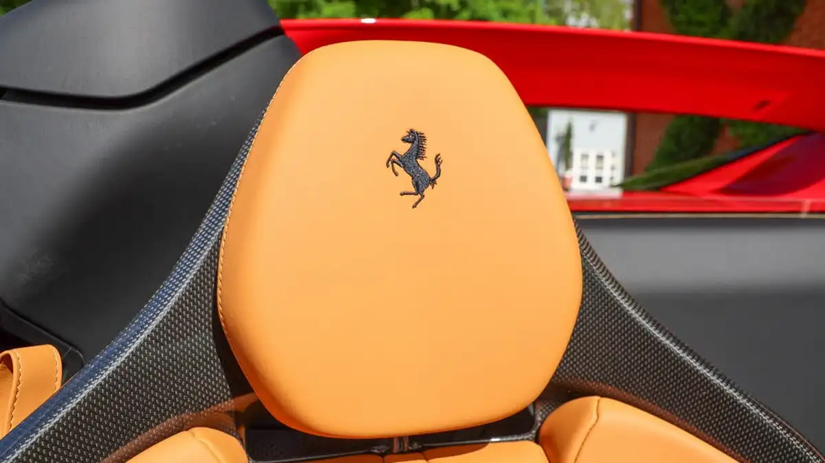 2023-ferrari-296-gts-big-40