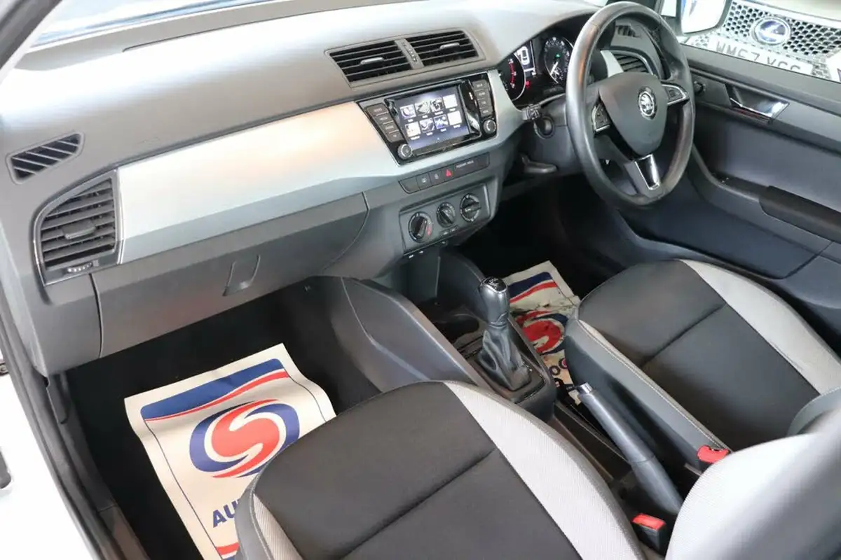 2017-skoda-fabia-10-tsi-se-109ps-hatchback-dsg-big-29
