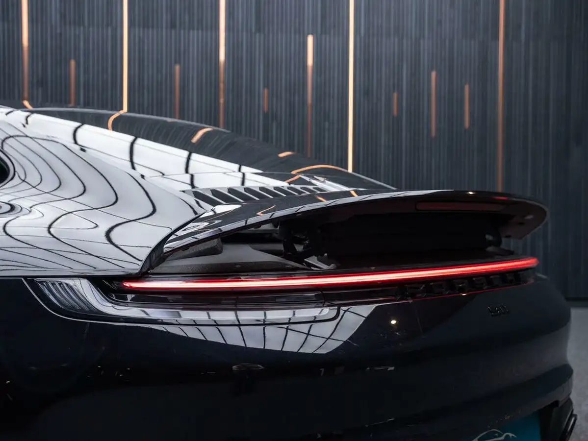 2023-porsche-911-30-carrera-coupe-big-28