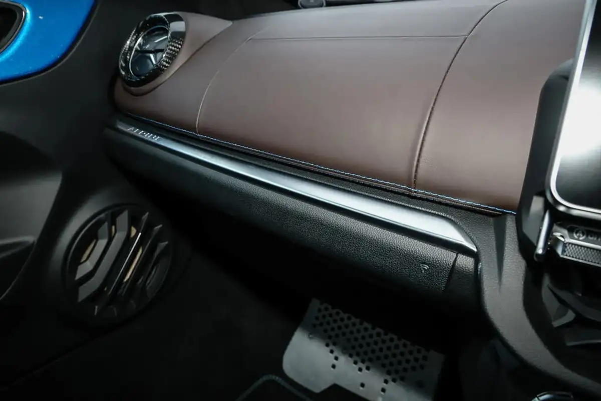 2023-alpine-a110-18-t-gt-big-29